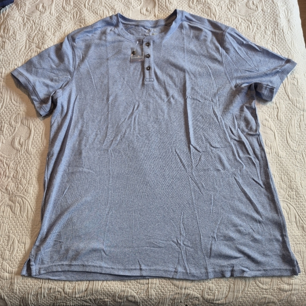 Apt. 9 men's XXL Premier Flex light blue shirt sleeve shirt 3 button closure NEW